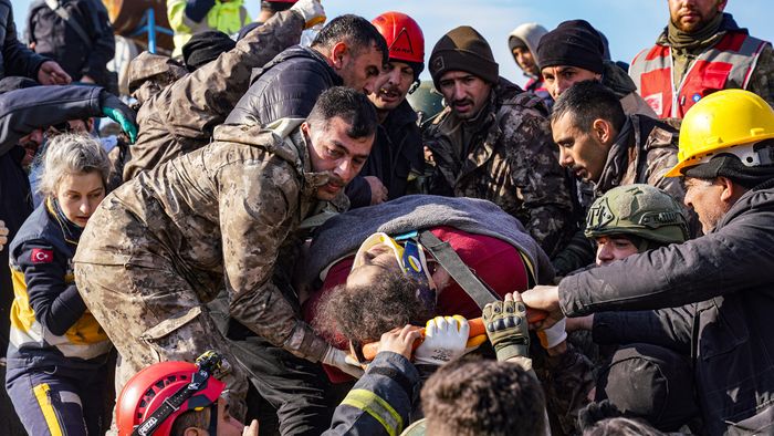 HATAY, TURKIYE- FEBRUARY 8:  The woman who survived the rubble on the 3rd day of the earthquake on February 8, 2023 in Hatay, Türkiye. Search and rescue efforts in Hatay after the earthquake. After an earthquake with a magnitude of 7.8 occurred in the Pazarcık district of Kahramanmaraş ruins on February 6.  (Photo by Cemal Yurttas/ dia images)
