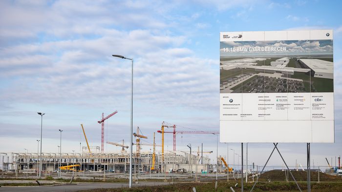 Az épülő BMW gyár és környezete