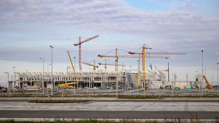 Az épülő BMW gyár és környezete