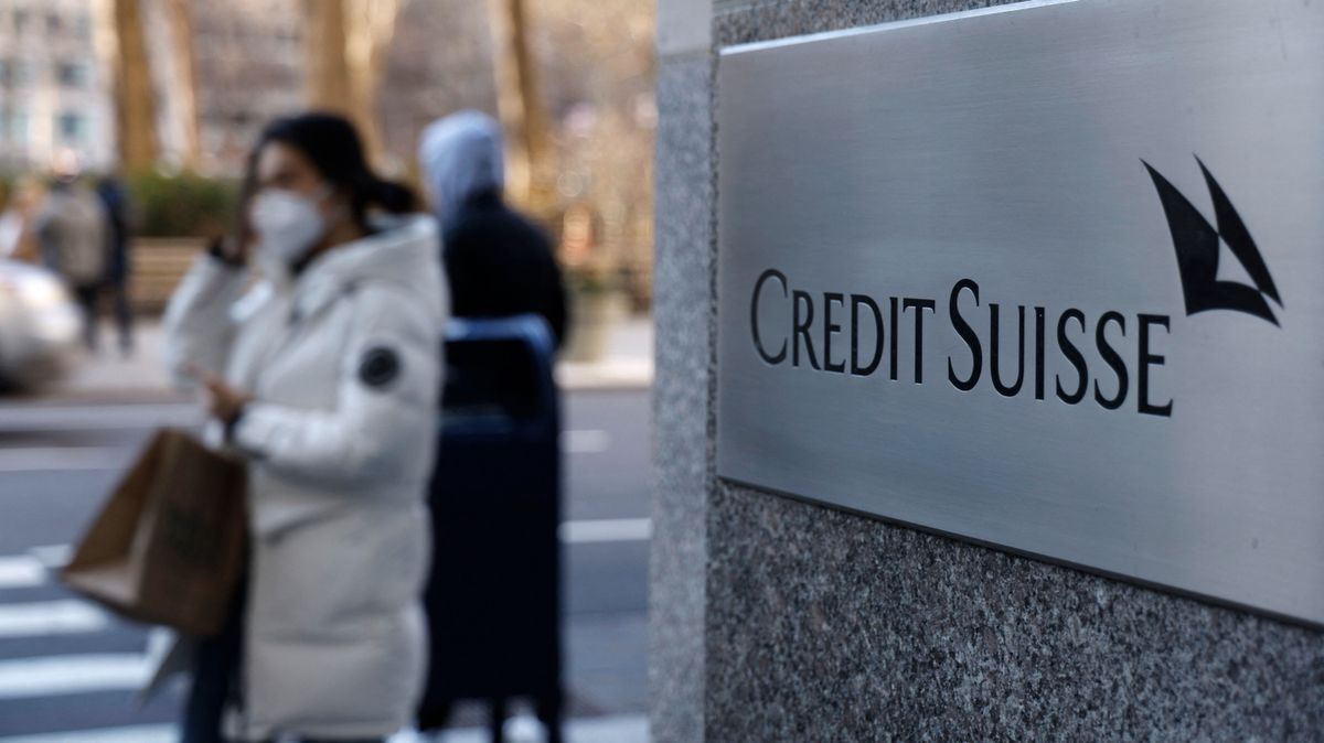 Credit Suisse Shares Shares Plunge During The Uncertainty In Banking Industry