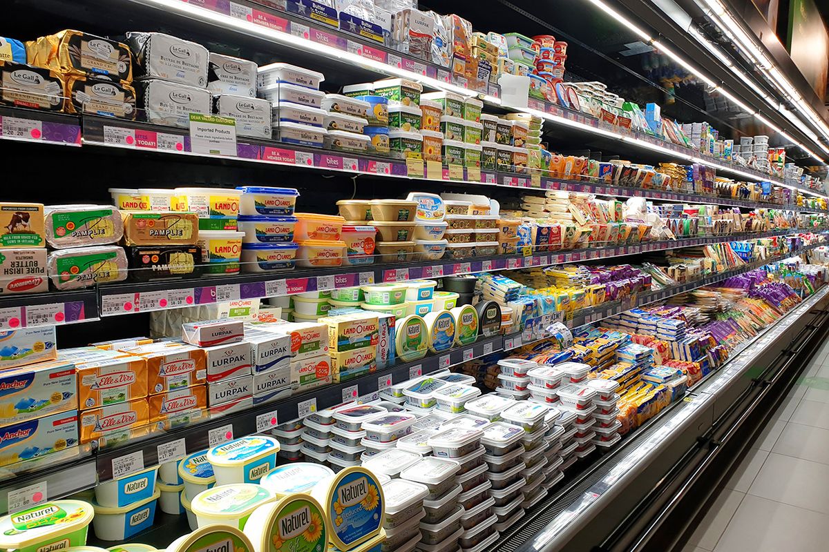 vaj, margarin, bolt, grocery, store, supermarket, tejtermék, árverseny, ár, pénz, 