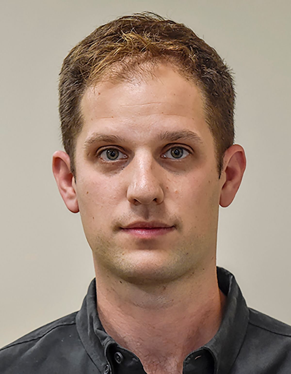 An undated ID photo of journalist Evan Gershkovich. - A US reporter for The Wall Street Journal newspaper has been detained in Russia for espionage, Russian news agencies reported Thursday, citing the FSB security services. "The FSB halted the illegal activities of US citizen Evan Gershkovich... a correspondent of the Moscow bureau of the American newspaper The Wall Street Journal, accredited with the Russian foreign ministry," the FSB was quoted as saying. He is "suspected of spying in the interests of the American government" and of collecting information "on an enterprise of the Russian military-industrial complex," agencies reported. 