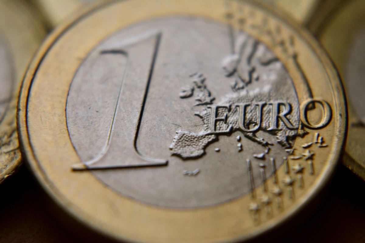 Currency,Of,One,Euro,,Europe