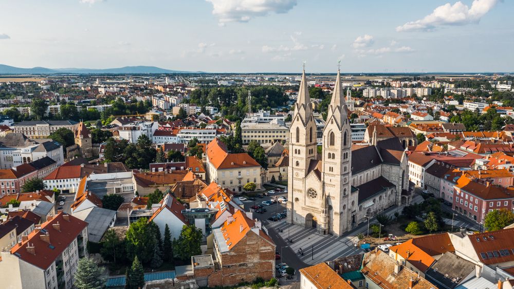 Aerial,View,Of,Wiener,Neustadt,Cathedral,,Austria
Bécsújhely Ausztria