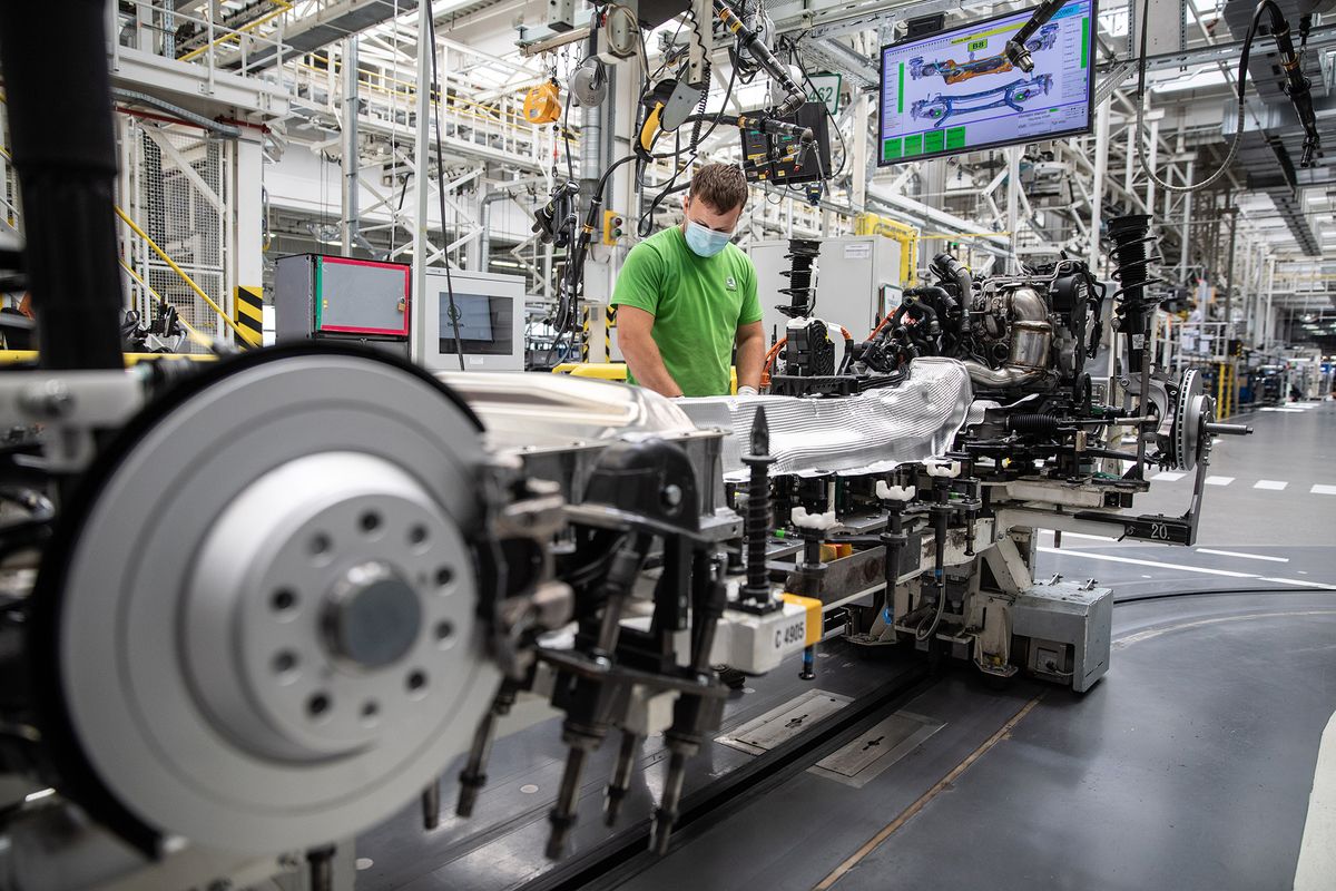 Hybrid Automobile Assembly at Skoda Auto AS Plant