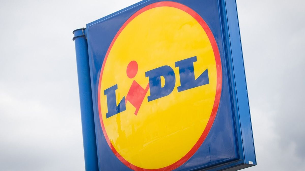Döntött a Lidl: másodjára is megemeli a béreket – akár havi másfél milliós fizetést is kaphatnak a dolgozói