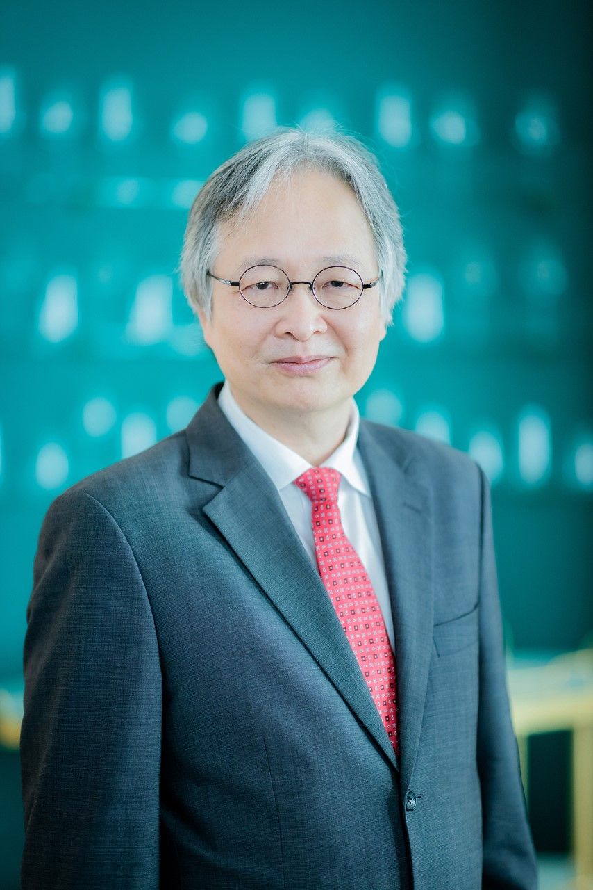 Brian Chi-ang Lin. Sustainability Professor & Business Adviser.