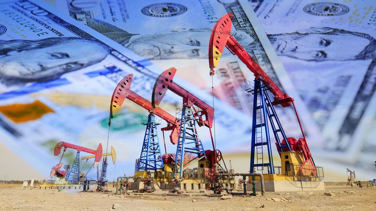 Petroleum,,Petrodollar,And,Crude,Oil,Concept,,Oil,Pump,On,Background