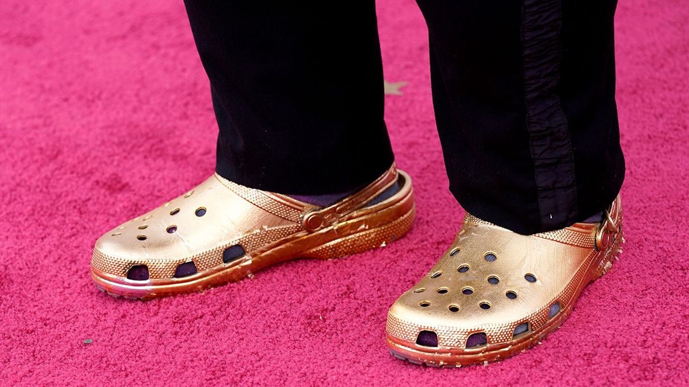 93rd Annual Academy Awards - Arrivals
LOS ANGELES, CALIFORNIA – APRIL 25: Questlove, shoe detail, attends the 93rd Annual Academy Awards at Union Station on April 25, 2021 in Los Angeles, California. (Photo by Chris Pizzello-Pool/Getty Images)