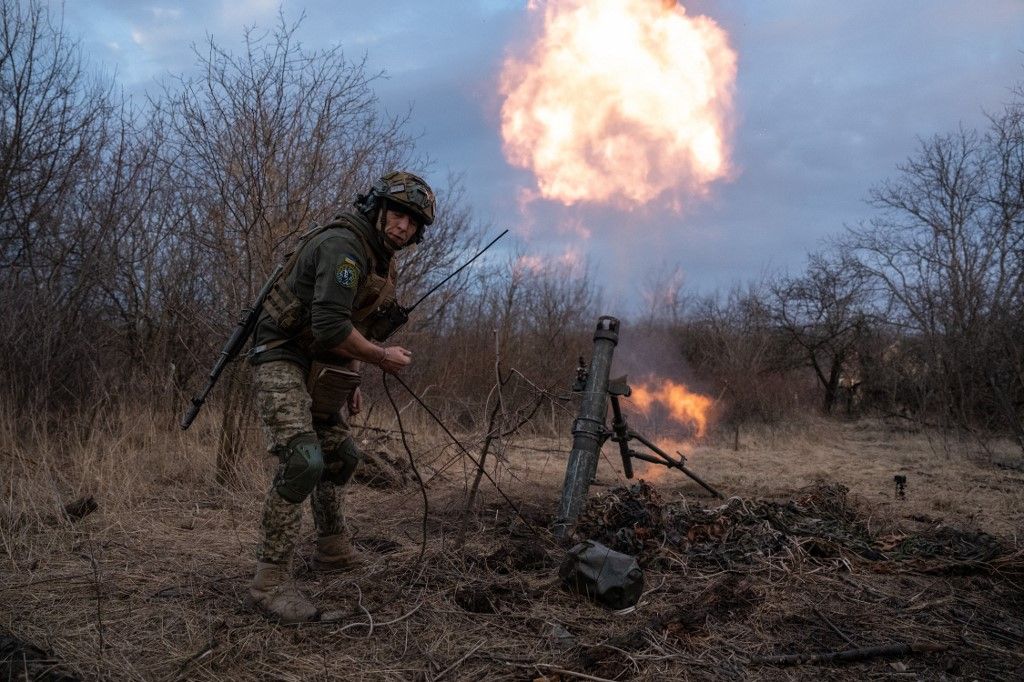 Ukrainian soldiers deployed frontline south of Bakhmut