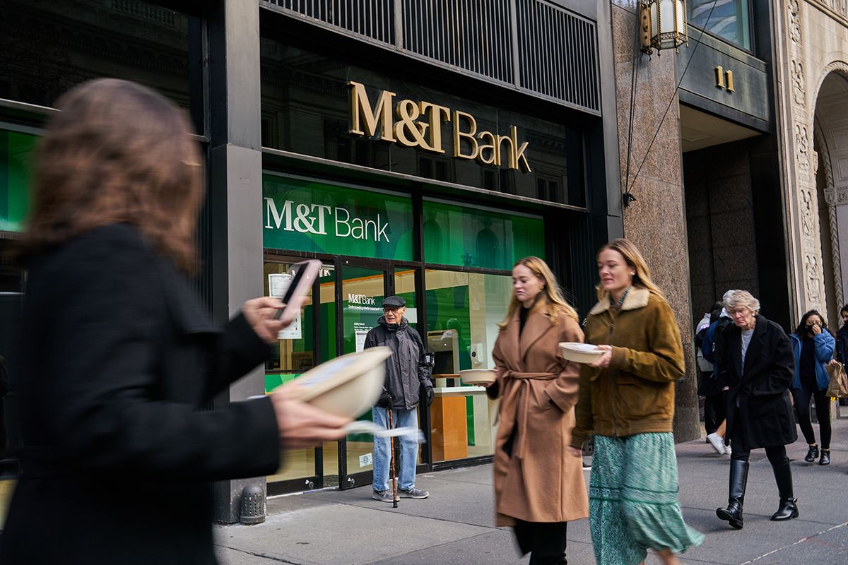 An M&T Bank Branch Ahead Of Earnings Figures
A M&T Bank branch in New York, US, on Wednesday, Jan. 18, 2023. M&T Bank Corp. is expected to release earnings figures on January 19.  Photographer: Bing Guan/Bloomberg via Getty Images