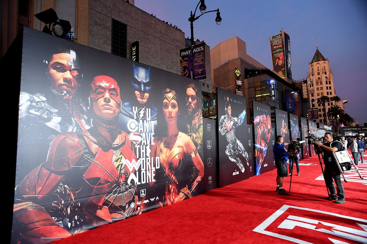 Film premiere: Justice League Atmosphere on the red carpet for the world premiere of Warner Bros. Pictures' "Justice League" on November 13, 2017 at the Dolby Theater in Hollywood, California. (Photo by Robyn Beck / AFP)