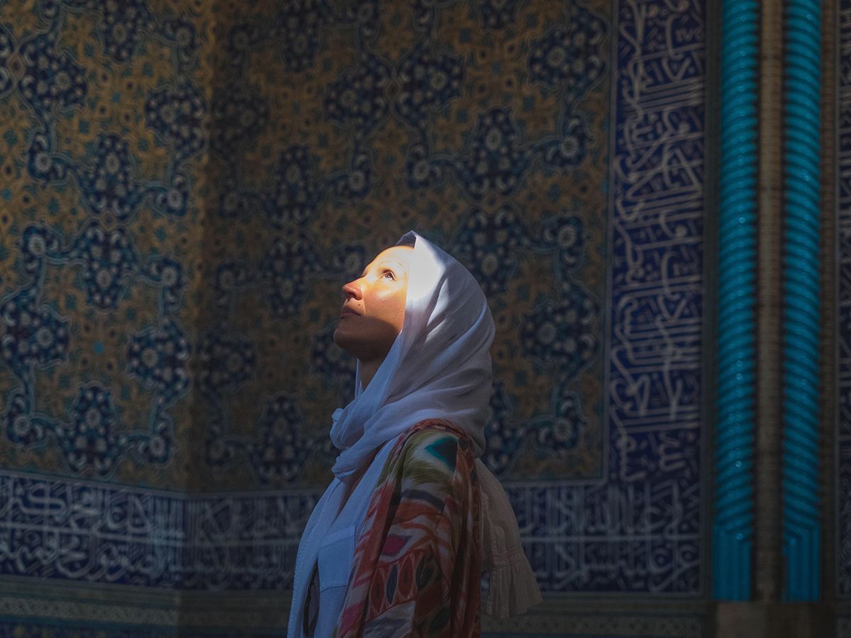 Woman In Hijab Looking Up
OLYMPUS DIGITAL CAMERA