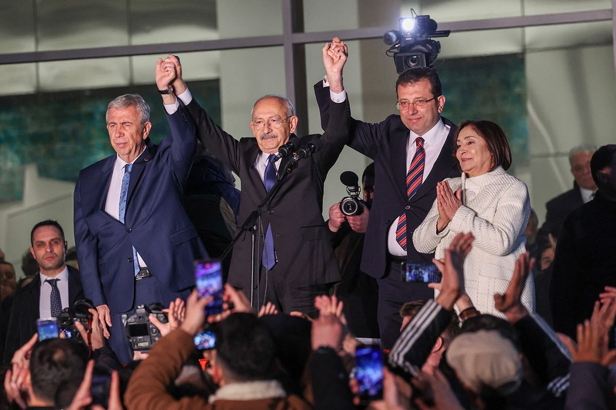 Chairman of Turkey's main opposition Republican People's Party (CHP) Kemal Kilicdaroglu (2nd-L) poses with Ankara Mayor Mansur Yavas (L), Istanbul Mayor Ekrem Imamoglu (2nd-R) and his wife Selvi Kilicdaroglu (R) for the press ahead of a meeting with opposition party leaders in at CHP head quarter in Ankara on March 6, 2023. - CHP leader Kemal Kilicdaroglu has been endorsed by five parties to be an opposition alliance joint presidential candidate in the country's May 14, 2023, general elections. (Photo by ADEM ALTAN / AFP)