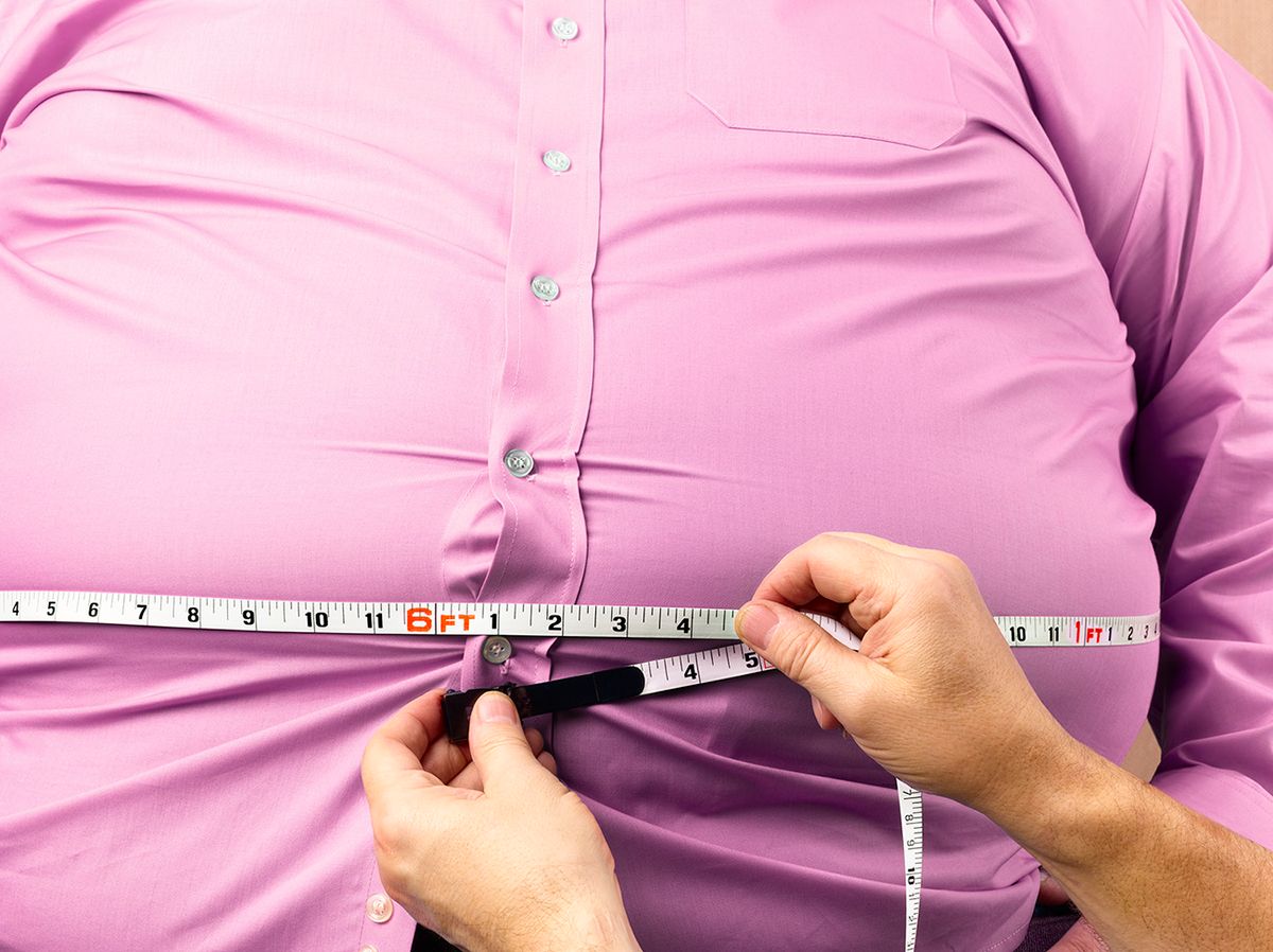 Obese man with 72 inch waist
elhízás, kövér, centi, mérés, egészség, 