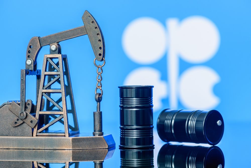 Petroleum,,Petrodollar,And,Crude,Oil,Concept,:,Pump,Jack,And
OPEC+, olaj