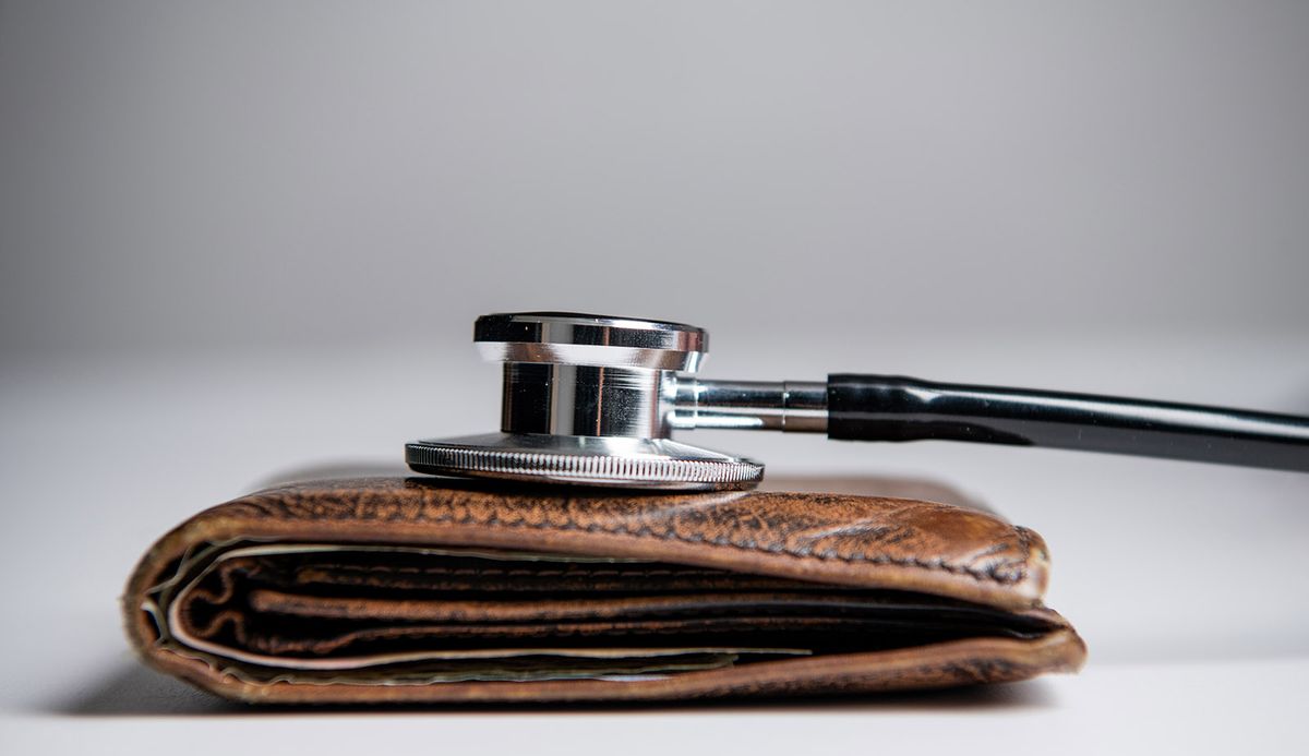 Expensive,Medicine,Concept.,Stethoscope,And,Wallet,As,Symbol,Of,Expensive