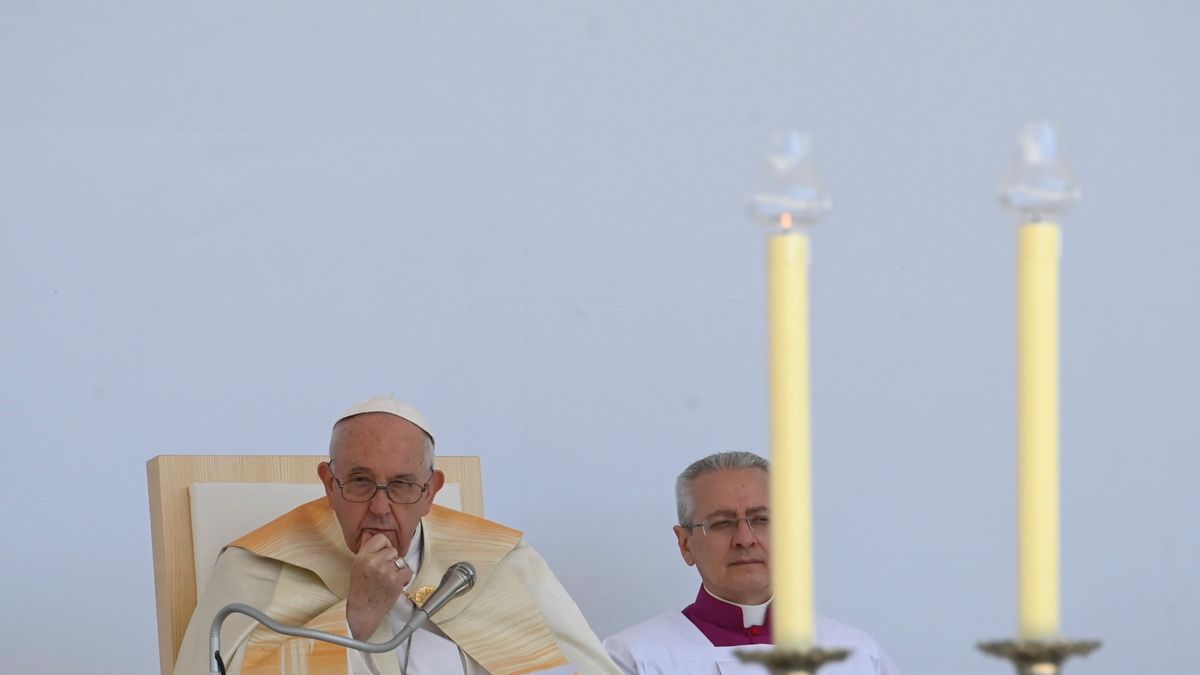 Ferenc pápa tűzszünetet és a túszok elengedését szorgalmazta