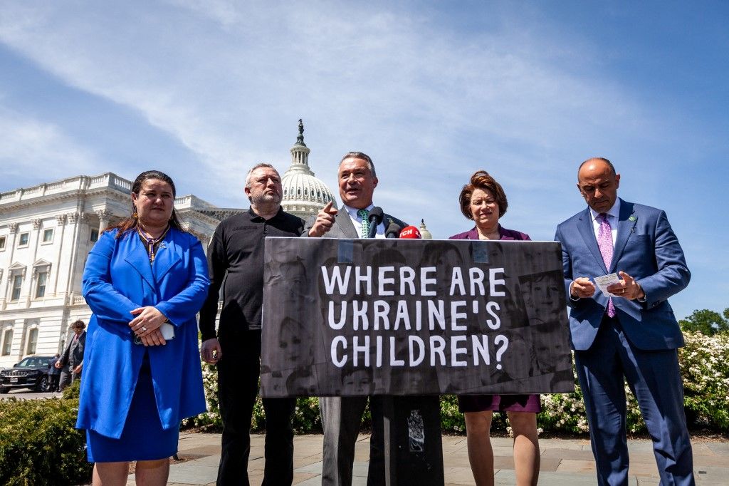 Congressional resolution to condemn Russia for taking Ukrainian children