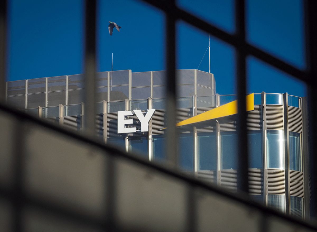 Consulting firm Ernst&Young
27 February 2021, Berlin: The logo of the auditing and consulting firm Ernst & Young (EY) is attached to the top floor of the high-rise building in the Spreedreieck on Friedrichstraße. Photo: Soeren Stache/dpa-Zentralbild/ZB (Photo by SOEREN STACHE / dpa-Zentralbild / dpa Picture-Alliance via AFP)
Consulting firm Ernst&Young