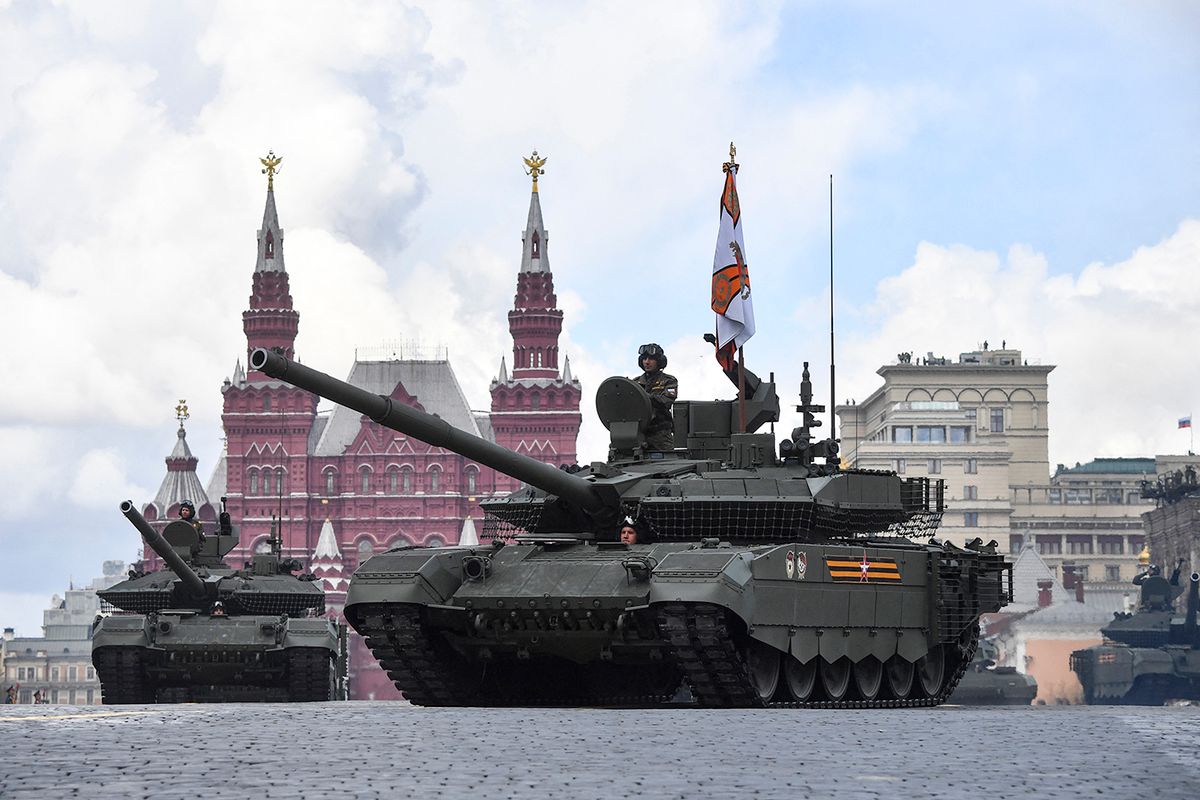 Russian T-90M tanks parade through Red Square during the Victory Day military parade in central Moscow on May 9, 2022. - Russia celebrates the 77th anniversary of the victory over Nazi Germany during World War II. (Photo by Alexander NEMENOV / AFP)
RUSSIA-HISTORY-WWII-ANNIVERSARY