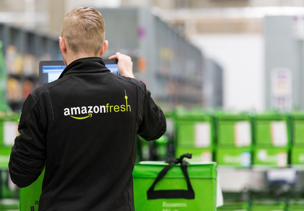 Grocery delivery service Amazon Fresh