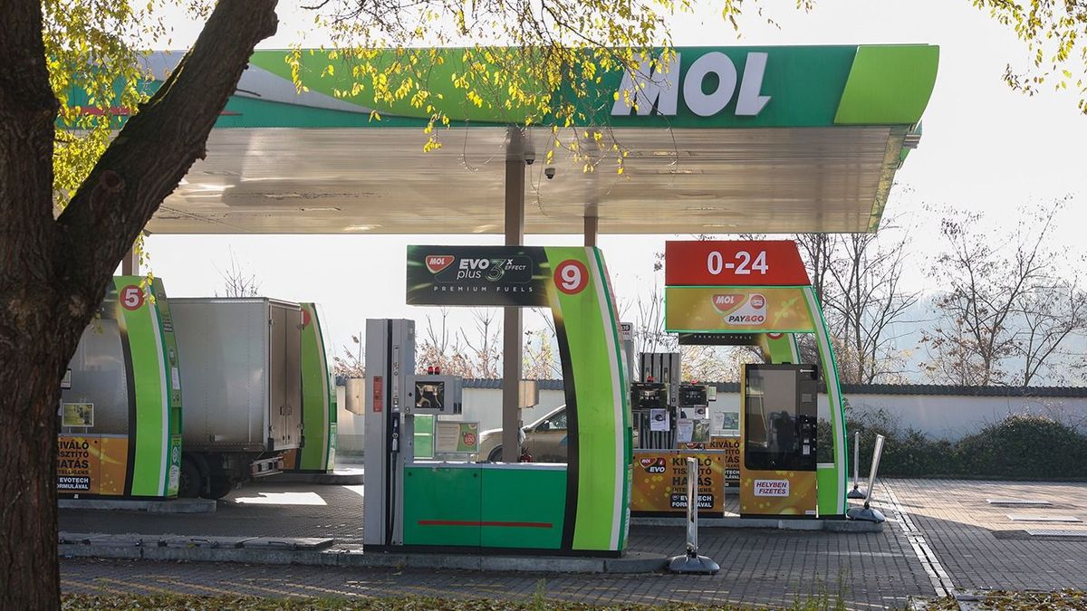 Itt a bizonyíték: tényleg a kormány miatt olcsóbb az üzemanyag – az egész régió azt nézi, hogyan csökken a magyar benzin ára
