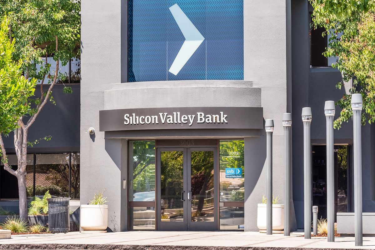 Aug,7,,2019,Santa,Clara,/,Ca,/,Usa,-Aug 7, 2019 Santa Clara / CA / USA - Silicon Valley Bank headquarters and branch; Silicon Valley Bank, a subsidiary of SVB Financial Group, is a U.S.-based high-tech commercial bank
