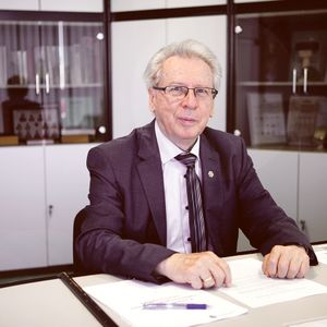 Kassai Ferenc, a Budapesti és Pest megyei Mérnöki Kamara tiszteletbeli elnöke 
