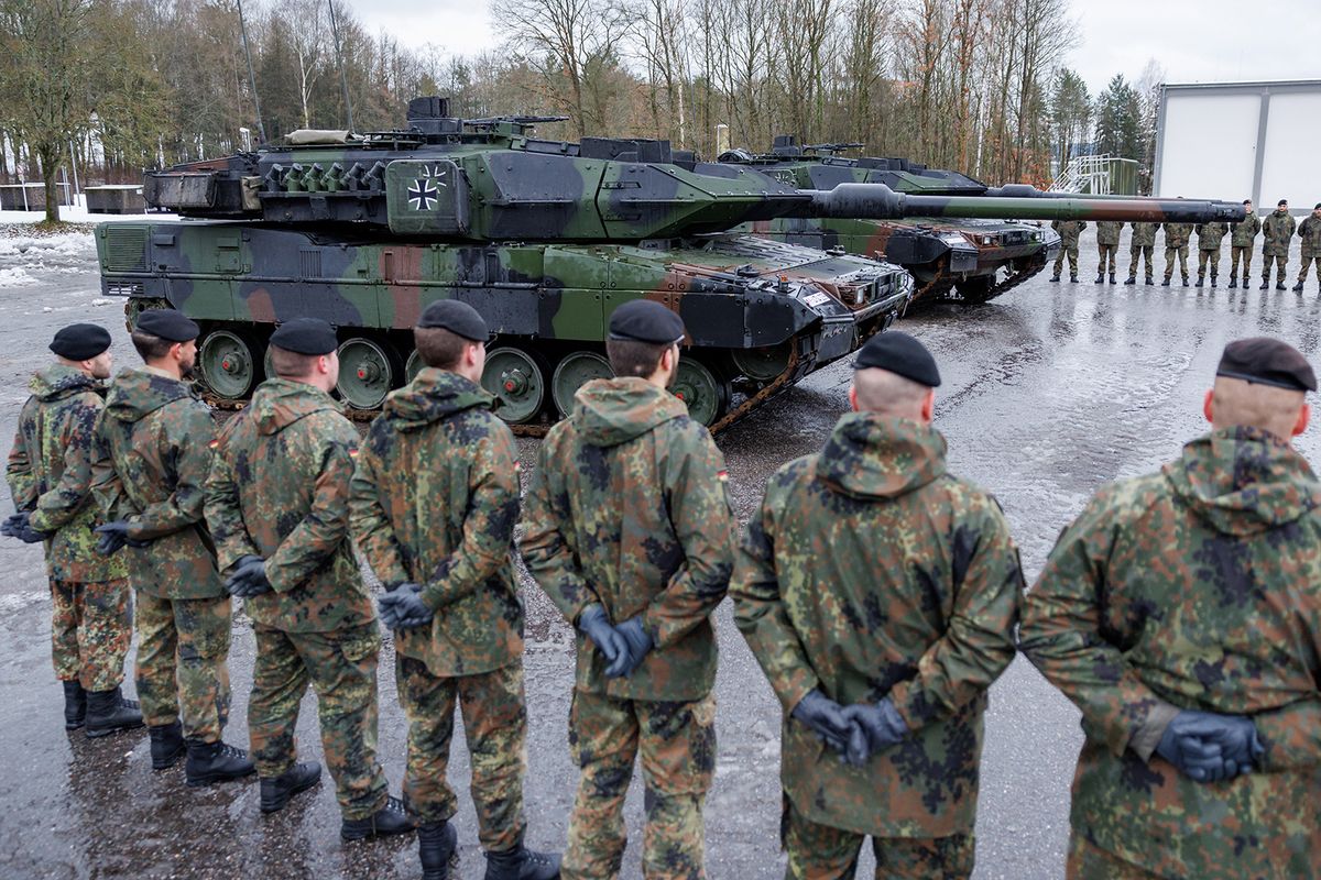 Bundeswehr to receive new Leopard 2 A7V tanks 03 February 2023, Bavaria, Pfreimd: New Leopard 2 A7V tanks from the German Army stand on the barracks grounds during the ceremonial handover for Tank Battalion 104. Tank Battalion 104 will gradually be equipped with Leopard 2 A7V main battle tanks over the coming months. The suffix 2 A7V refers to the 7th development stage of the Leopard 2 and the "V" stands for "improved. Photo: Daniel Karmann/dpa (Photo by DANIEL KARMANN / DPA / dpa Picture-Alliance via AFP)