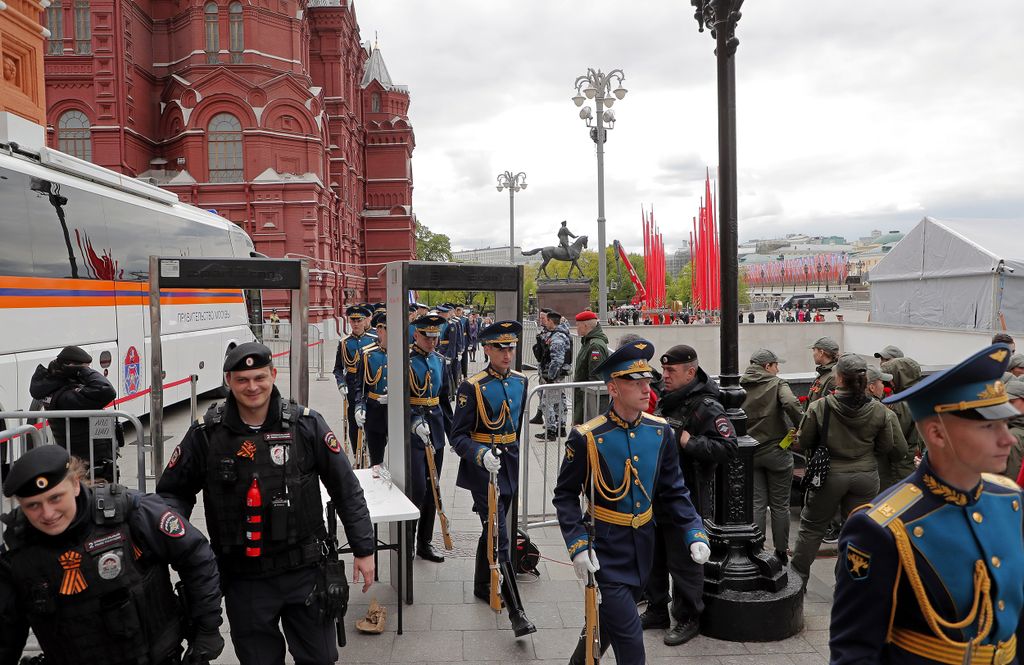 Preparation for Victory Day celebration in Moscow