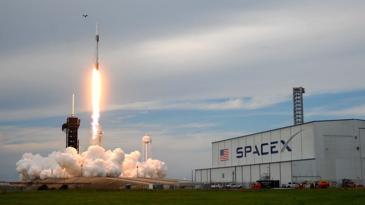 Finomságokat küld a Nemzetközi Űrállomásra a SpaceX
