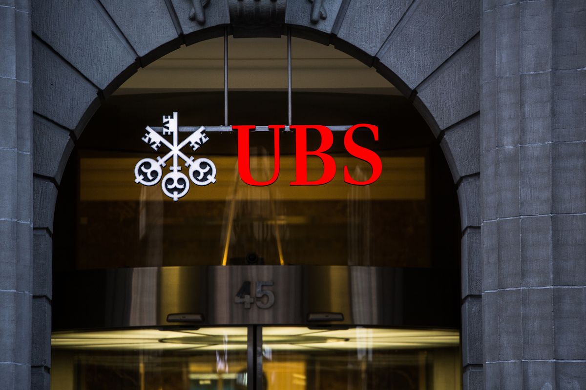 Zurich,,Switzerland,,27,March,2014:,Ubs,,Switzerland's,Largest,Bank.