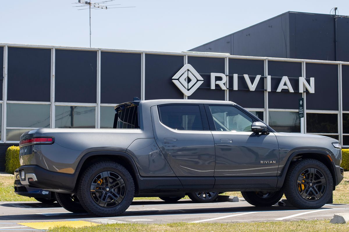 South,San,Francisco,,Ca,,Usa,-,May,1,,2022:,A South San Francisco, CA, USA - May 1, 2022: A new Rivian R1T truck is seen at a Rivian service center in South San Francisco, California. Rivian Automotive, Inc. is an electric vehicle automaker.