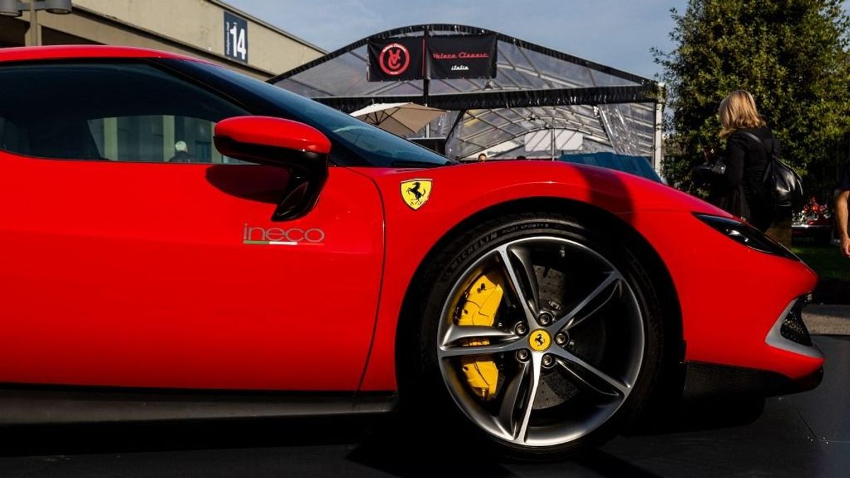 Bitcoinért Ferrarit? Hamarosan Európában is vehetünk sportautót kriptodevizáért