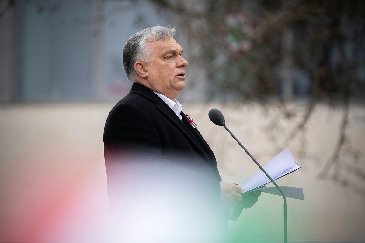 ORBÁN Viktor
Kiskőrös, 2023. március 15.A Miniszterelnöki Sajtóiroda által közreadott képen Orbán Viktor miniszterelnök beszédet mond az 1848-49-es forradalom és szabadságharc kitörésének 175. évfordulója alkalmából rendezett ünnepi megemlékezésen Kiskőrösön, Petőfi Sándor szülőháza előtt 2023. március 15-én.MTI/Miniszterelnöki Sajtóiroda/Benko Vivien Cher