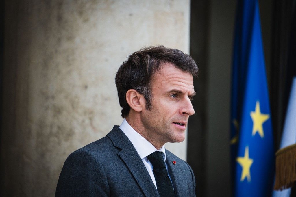 FRANCE - MEETING BETWEEN EMMANUEL MACRON AND SHEIKH MOHAMED BIN ZAYED AL NAHYAN AT THE ELYSEE PALACE