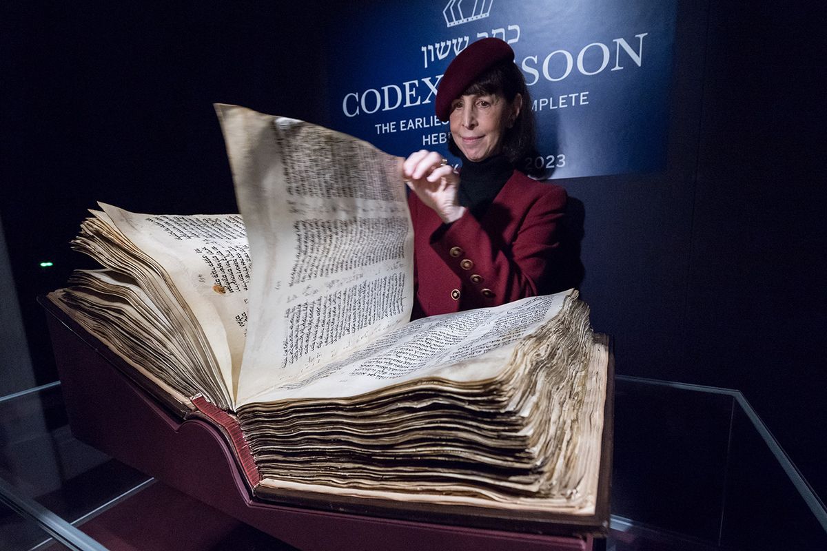Sotheby's presents the earliest and most complete Hebrew Bible in London
LONDON, UNITED KINGDOM - FEBRUARY 22: Soethby's specialist presents the earliest, most complete Hebrew Bible at Sotheby’s auction house in London, United Kingdom on February 22, 2023. The Codex Sassoon, named for its prominent modern owner, David Solomon Sassoon (1880-1942), is to be offered in New York in May with an estimate of $30-50 million, making it the most valuable printed text or historical document ever to be offered at auction. Wiktor Szymanowicz / Anadolu Agency (Photo by Wiktor Szymanowicz / ANADOLU AGENCY / Anadolu Agency via AFP)