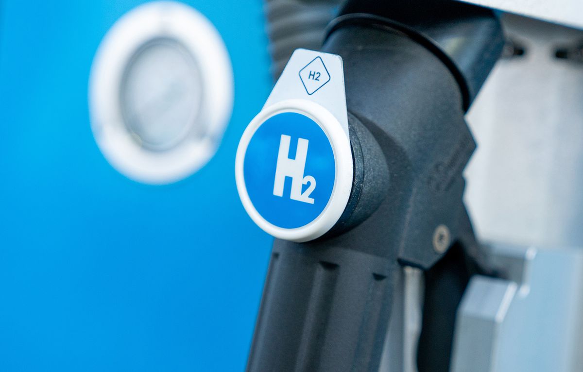 Hydrogen,Logo,On,Gas,Stations,Fuel,Dispenser.,H2,Combustion,Engine