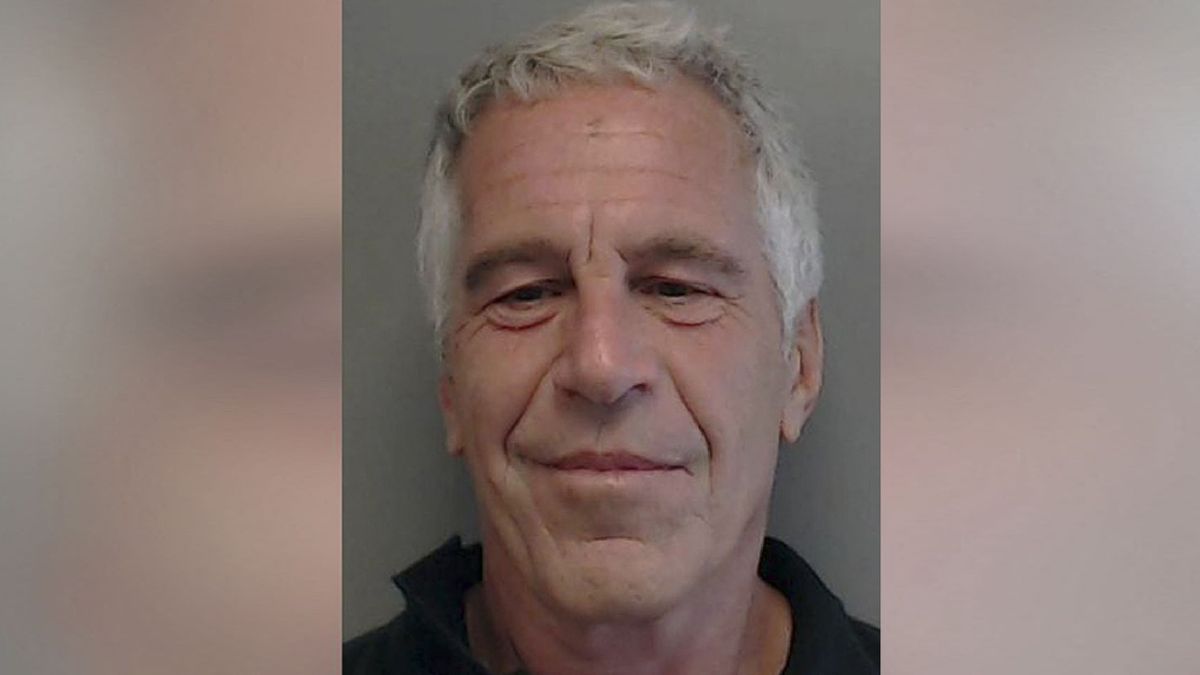 (FILES) This handout photo obtained July 10, 2019, courtesy of the Florida Department of Law Enforcement shows Jeffrey Epstein from a sexual Offender/Predator Flyer in July 25, 2013. JPMorgan Chase reached an agreement in principle to settle a class action lawsuit brought by victims of Jeffrey Epstein's sex trafficking scheme, the parties said on June 12, 2023. "The parties believe this settlement is in the best interests of all parties, especially the survivors who were the victims of Epstein's terrible abuse," said a joint statement. It gave no financial details of the agreement, and said the settlement is "subject to court approval." (Photo by HO / Florida Department of Law Enforcement / AFP) / RESTRICTED TO EDITORIAL USE - MANDATORY CREDIT "AFP PHOTO / FLORIDA DEPARTMENT OF LAW ENFORCEMENT/HANDOUT" - NO MARKETING - NO ADVERTISING CAMPAIGNS - DISTRIBUTED AS A SERVICE TO CLIENTS