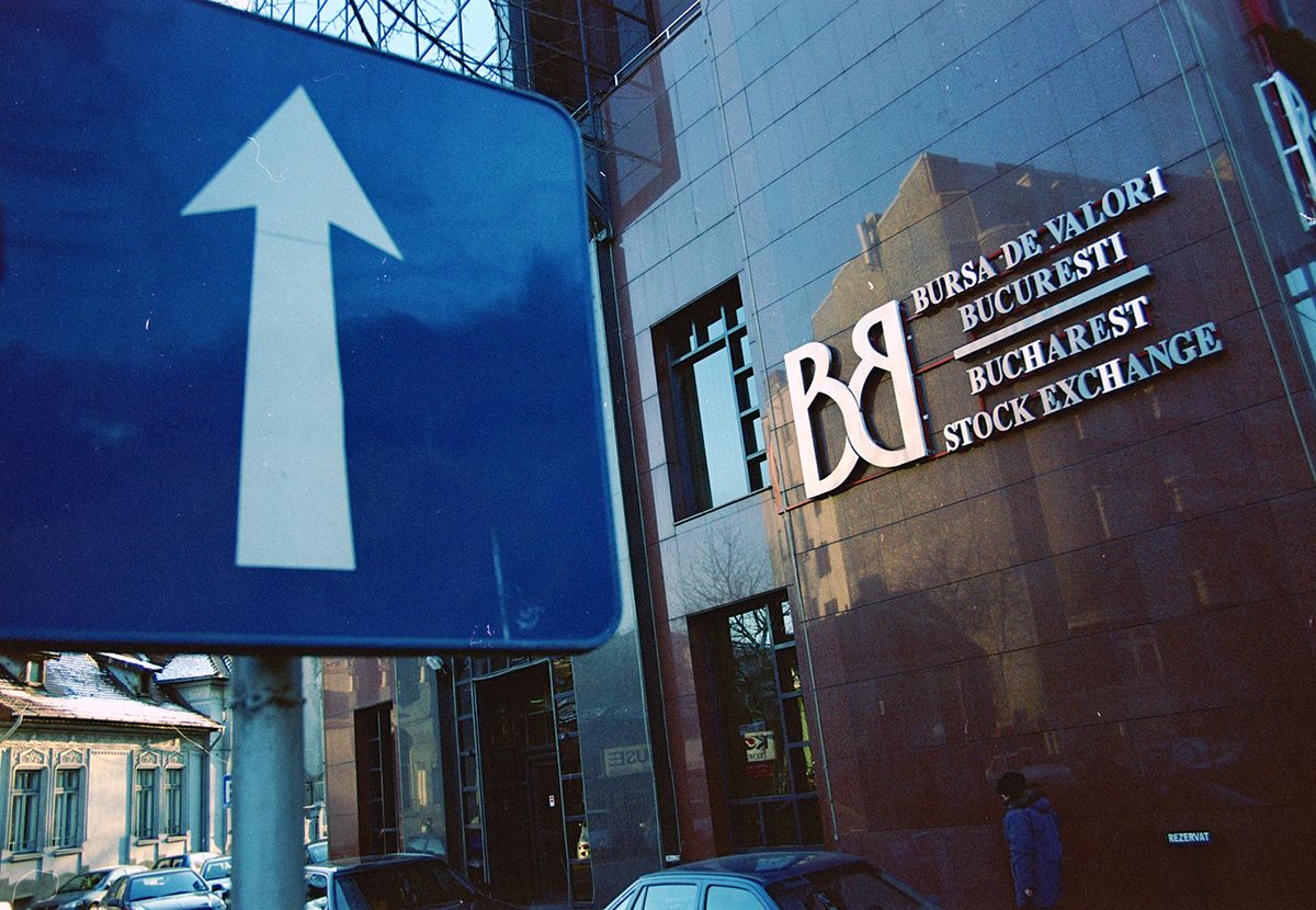 BUCHAREST STOCK EXCHANGEBURSA DE VALORI - CRESTEREBUCHAREST, ROMANIA, 10 FEBRUARY 2005 ----- The new home of the Bucharest Stock Exchange and the securities market (RASDAQ).Photo: Mediafax/ Northfoto