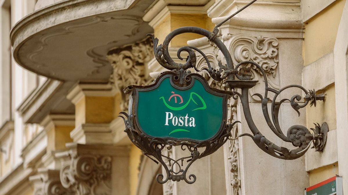 Alighogy megvette, máris kiszáll az állam a Posta Biztosítóból