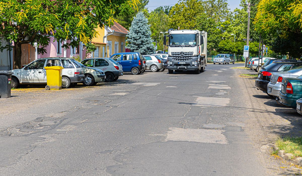 Hiába az elmúlt évek útfelújítási dömpingje, Magyarország még mindig a  rossz utak országa