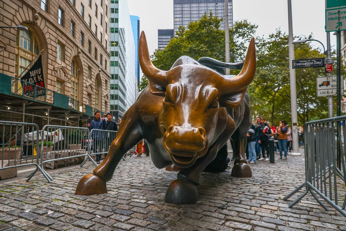 Daily Life In New York
Charging Bull bronze sculpture in the Financial District of Manhattan, New York, United States, on October 23, 2022. The sculpture was created by Italian artist Arturo Di Modica in the wake of the 1987 Black Monday stock market crash.  (Photo by Beata Zawrzel/NurPhoto) (Photo by Beata Zawrzel / NurPhoto / NurPhoto via AFP)