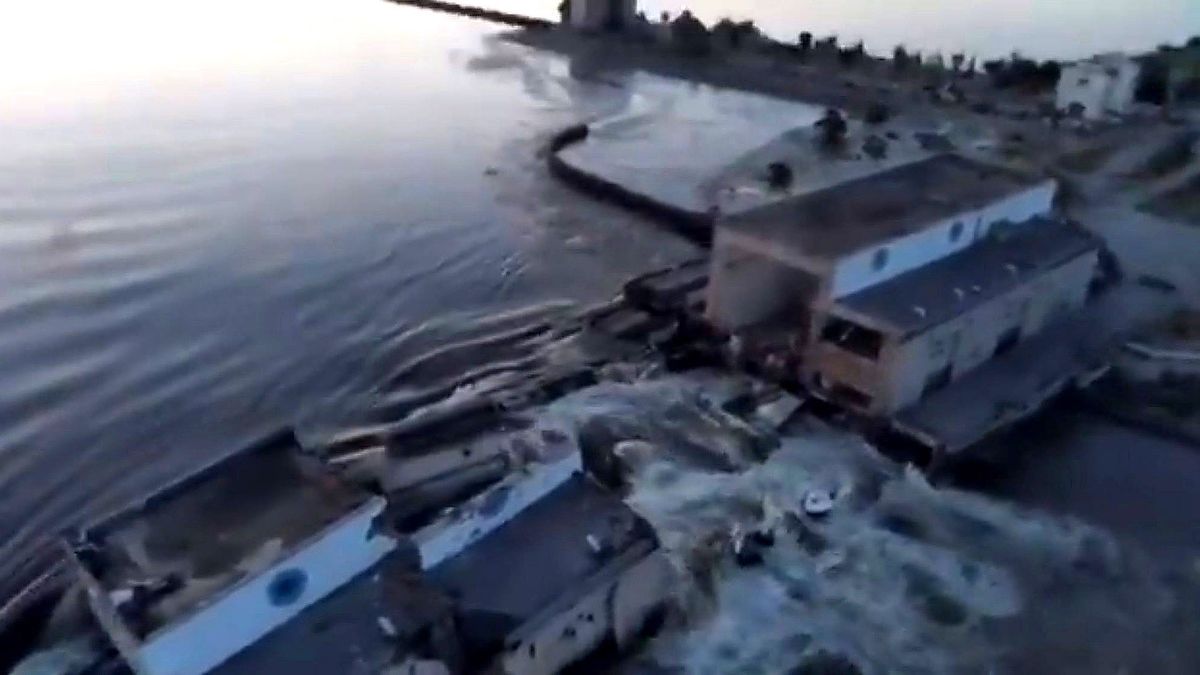 Critical dam on the Dnipro River destroyed near Kherson, southern Ukraine epa10675811 A still image taken from a handout video made available by the telegram account of the President of Ukraine, Volodymyr Zelensky on 06 June 2023 of water running through a breakthrough in the Kakhovka dam, in Kakhovka, Kherson region, southern Ukraine, amid the Russian invasion. Ukraine has accused Russian forces to have destroyed a critical dam and hydroelectric power plant on the Dnieper River along the front line in southern Ukraine on 06 June. A number of settlements were completely or partially flooded, Kherson region governor Oleksandr Prokudin said on telegram. Russian troops entered Ukraine on 24 February 2022 starting a conflict that has provoked destruction and a humanitarian crisis.  EPA/OFFICIAL CHANNEL PRESIDENT OF UKRAINE VOLODYMYR ZELENSKIY HANDOU -- MANDATORY CREDIT: OFFICIAL CHANNEL OF THE PRESIDENT OF UKRAINE VOLODYMYR ZELENSKIY -- BEST QUALITY AVAILABLE -- HANDOUT EDITORIAL USE ONLY/NO SALES epa10675811 A still image taken from a handout video made available by the telegram account of the President of Ukraine, Volodymyr Zelensky on 06 June 2023 of water running through a breakthrough in the Kakhovka dam, in Kakhovka, Kherson region, southern Ukraine, amid the Russian invasion. Ukraine has accused Russian forces to have destroyed a critical dam and hydroelectric power plant on the Dnieper River along the front line in southern Ukraine on 06 June. A number of settlements were completely or partially flooded, Kherson region governor Oleksandr Prokudin said on telegram. Russian troops entered Ukraine on 24 February 2022 starting a conflict that has provoked destruction and a humanitarian crisis.  EPA/OFFICIAL CHANNEL PRESIDENT OF UKRAINE VOLODYMYR ZELENSKIY HANDOU -- MANDATORY CREDIT: OFFICIAL CHANNEL OF THE PRESIDENT OF UKRAINE VOLODYMYR ZELENSKIY -- BEST QUALITY AVAILABLE -- HANDOUT EDITORIAL USE ONLY/NO SALES
