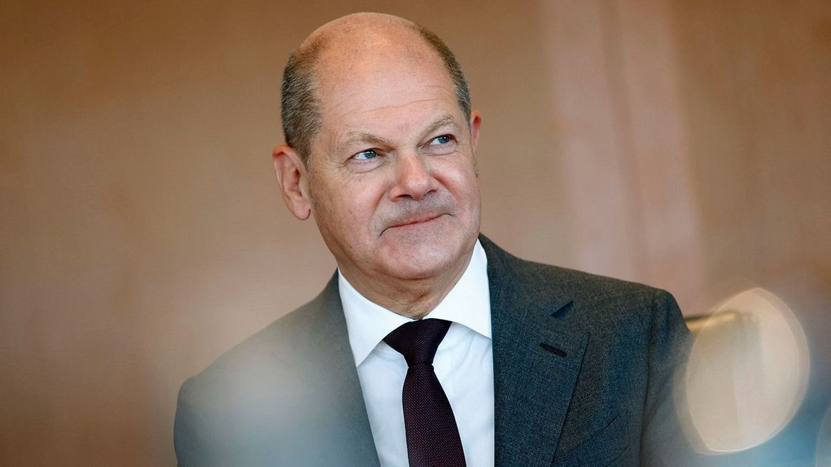 Sportbaleset érte Olaf Scholz német kancellárt