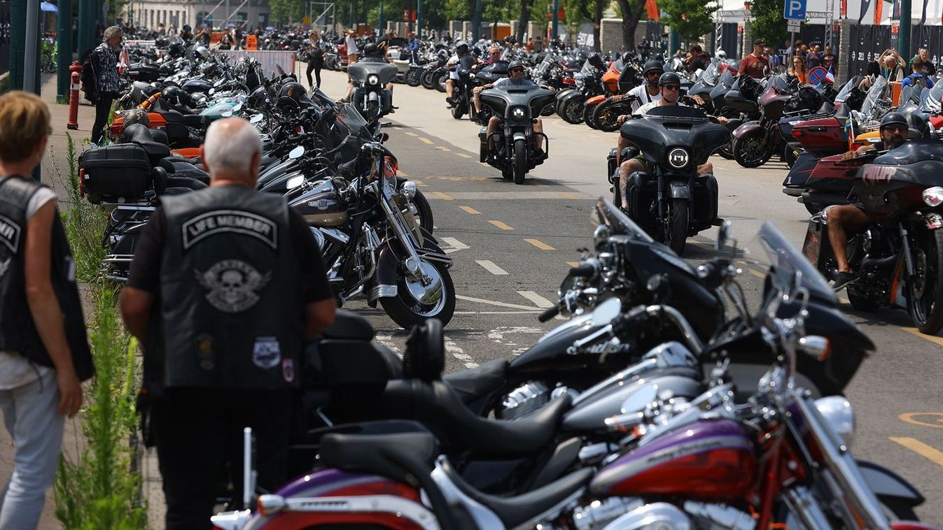 4 napos Harley Davidson fesztivál 2023
Az ünnepélyes megnyitóval június 22-én megnyitotta kapuit a Puskás Aréna Parkban a 120 éves Harley Davidson európai fesztiválja.