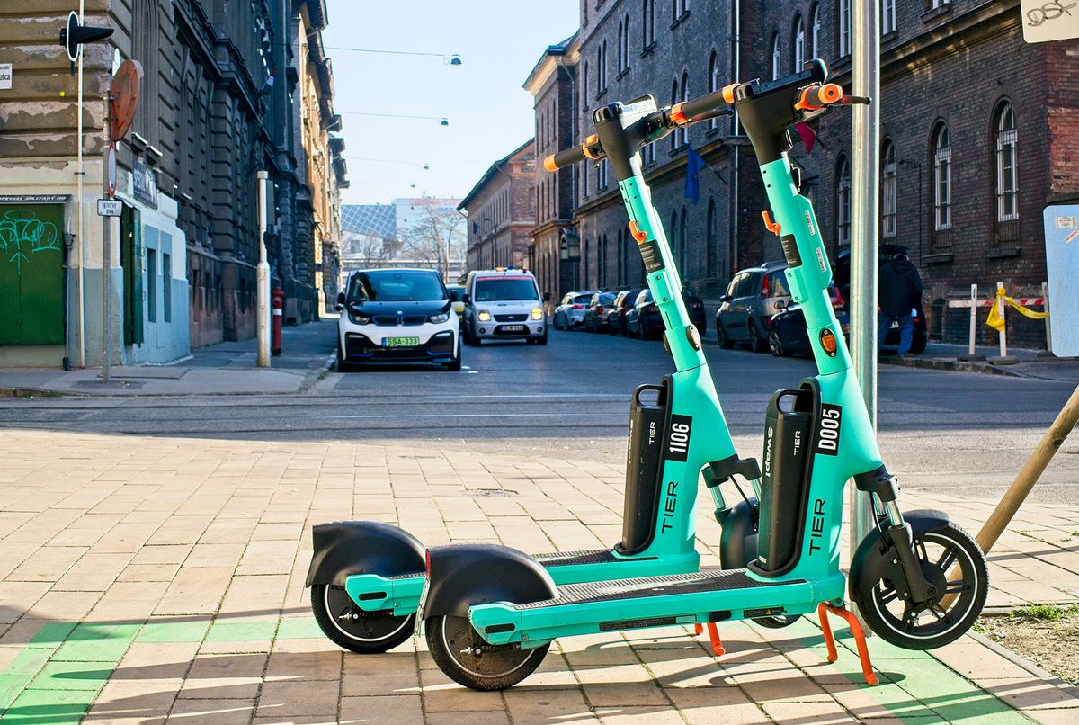 Budapest,,Hungary,-,Feb,10,,2023:,Rentable,Micro,Mobility,Vehicle,
BUDAPEST, HUNGARY - Feb 10, 2023: Rentable micro mobility vehicle, Tier electric scooter parking in Budapest, near Keleti (Eastern) station.                           