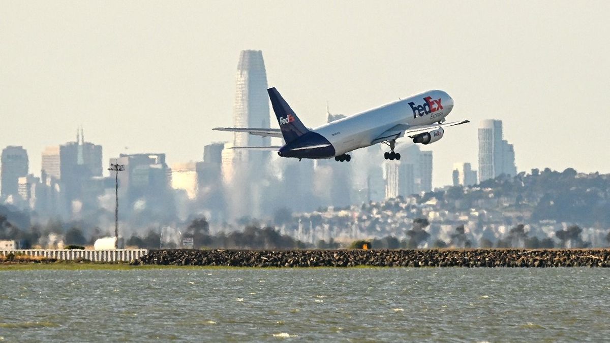 Takeoff and landing planes at San Francisco International Airport (SFO)
SAN FRANCISCO, UNITED STATES - JUNE 8: A FedEx plane takeoff from San Francisco International Airport (SFO) in San Francisco, California, United States on June 8, 2023. Tayfun CoSkun / Anadolu Agency (Photo by Tayfun CoSkun / ANADOLU AGENCY / Anadolu Agency via AFP)