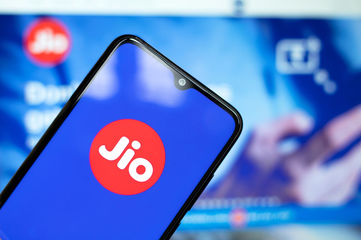 Jio,Logo,Display,On,A,Smartphone,With,The,Blue,Background.
Jio Logo display on a smartphone with the blue background. JUL 15, 2020: Bangalore, India.